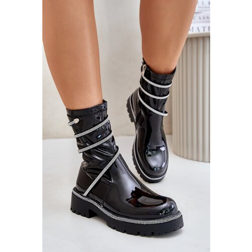 Kesi Patent leather ankle boots with black Kikizelle decoration Slike