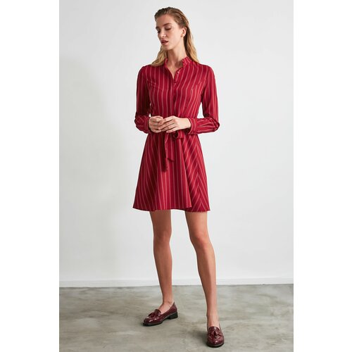 Trendyol Tamnocrvena haljina od prugastog remena sa pojasom | crvena | Fuksija Slike