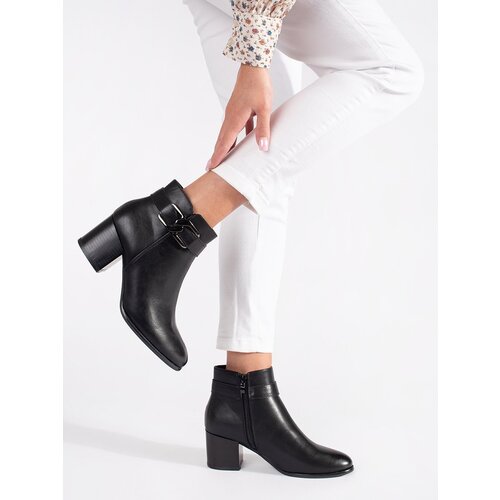 Sergio Leone s black high-heeled ankle boots Slike