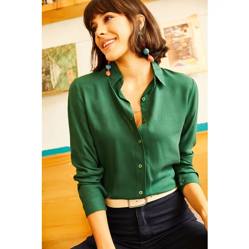 Olalook Women's Emerald Green Woven Viscose Regular Fit Shirt