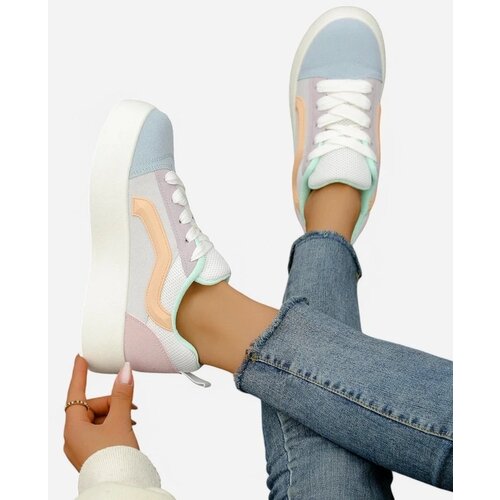 Resti Women's sports sneakers on a platform Ensis Cene