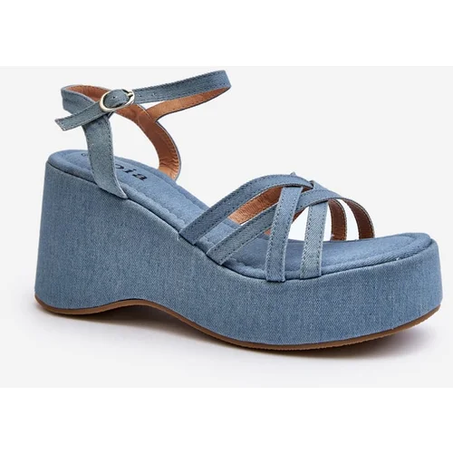 Kesi Blue sandals on the Oporia platform and on the wedge