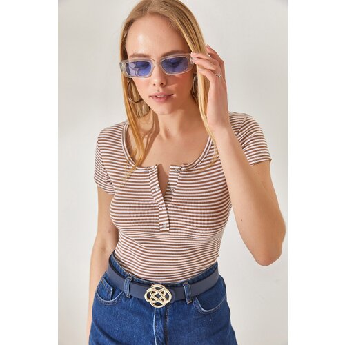 Olalook Women&amp;#039;s Striped Beige Snap-On Camisole Blouse Slike