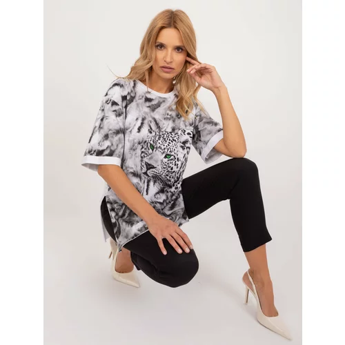 Fashion Hunters White T-shirt with animal print and slits