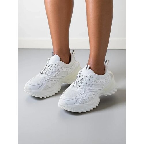 Resti Women's sports sneakers with a thicker sole Nettes Cene