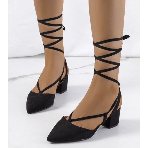 Gemre Black lace-up block heel pumps Victoris Cene