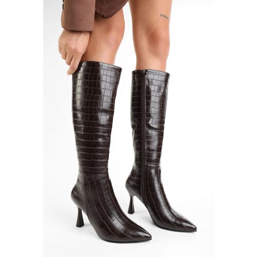 Shoeberry Women's Asez Brown Crocodile Patterned Heeled Boots Cene