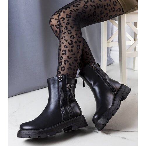 D/CEO Black patent leather insulated boots Campi Slike