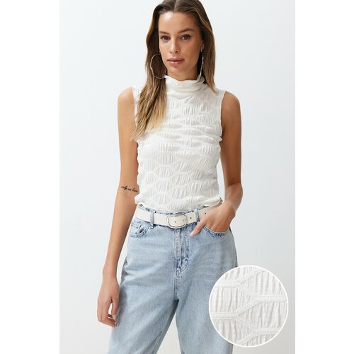 Trendyol Ecru Premium Stand Collar Body-Fitting Crop Textured Flexible Knitted Blouse Slike