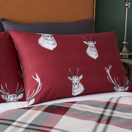 Catherine Lansfield Crvena posteljina za bračni krevet/za produženi krevet 230x220 cm Munro Stag Check &amp;ndash; Slike