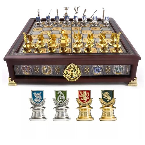 Noble Collection Harry Potter - Quidditch Chess Set (Gold & Silver) Slike