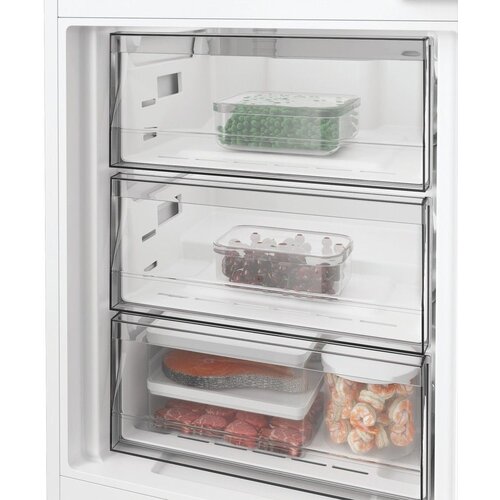 Whirlpool ugradni kombinovani frižider WHK2 5323 B5E1 Slike