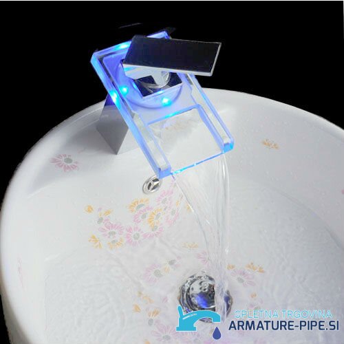  LED armatura za kopalnico EYN xl8002 | LED kopalniška pipa z odprtim slapom Cene