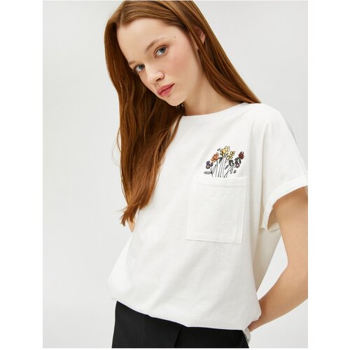 Koton Crew Neck T-Shirt Short Sleeved Pocket Detailed Embroidered Slike