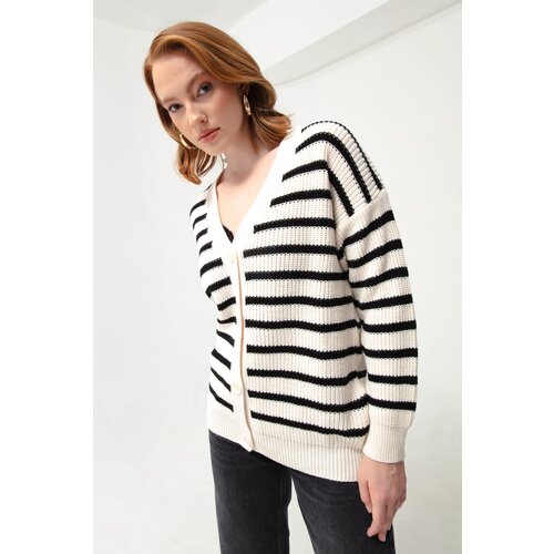 Lafaba Women's White Striped Button Detailed Knitwear Cardigan Slike