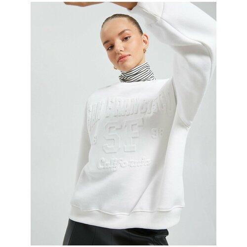 Koton Crew Neck Sweatshirt Relax Fit. Embroidered Detailed. Slike