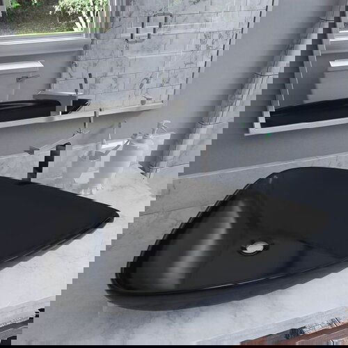 VidaXL Keramički trokutasti umivaonik crni 645 x 455 x 115 mm Slike