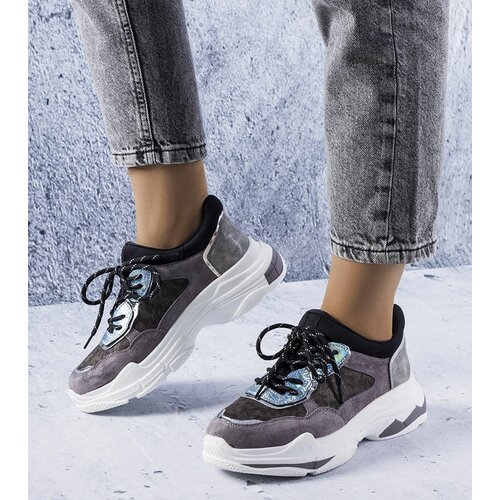 Gemre Gray sneakers adorned with Savard inserts Cene