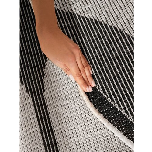 NORTHRUGS Crno-bijeli okrugao unutarnji i vanjski tepih &amp;oslash; 160 cm Duet Bowen &amp;ndash; Slike