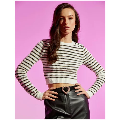 Koton Rachel Araz X - Soft Textured Crop Sweater