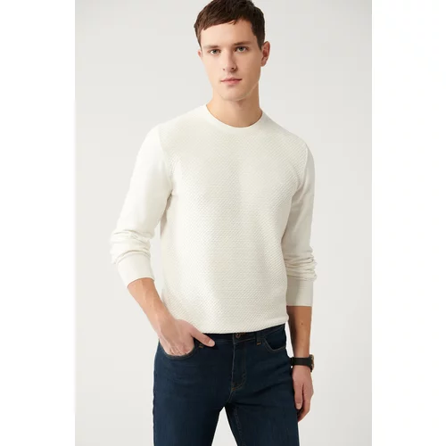 Avva Men's White Knitwear Sweater Crew Neck Front Textured Cotton Standard Fit Regular Cut
