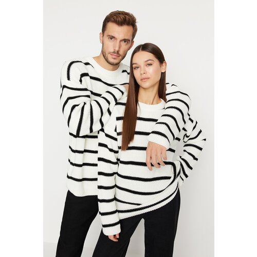 Trendyol Sweater - Ecru - Oversize Cene