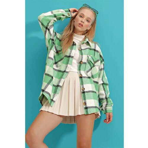 Trend Alaçatı Stili Women's Light Green Checkered Cachet Cotton Oversize Safari Jacket Shirt Cene