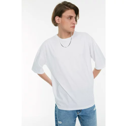 Trendyol White Men's Basic 100% Cotton Crew Neck Oversized Short Sleeved T-Shirt