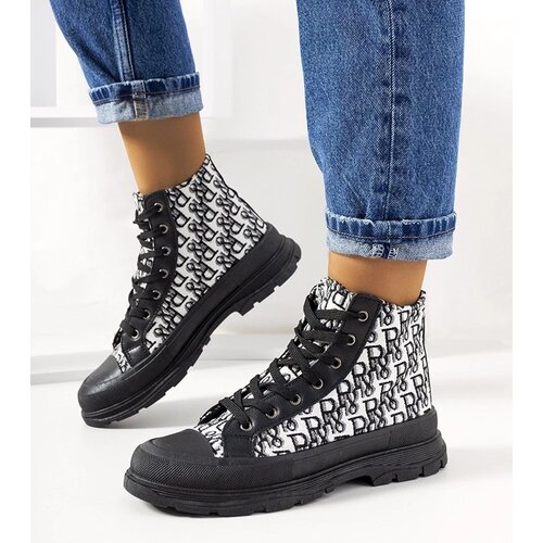 D/CEO Grey trainers Marois Slike