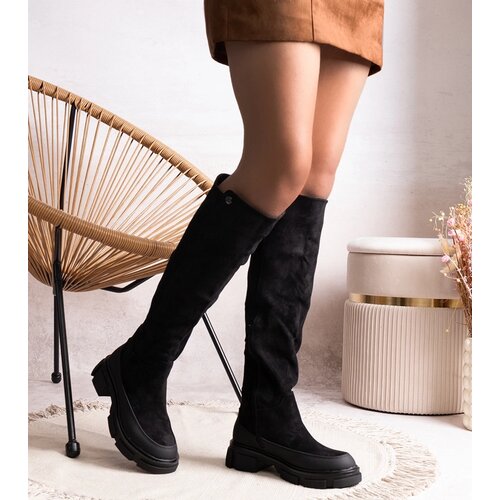 Gemre Black boots on a massive heel Lily of the Valley Cene