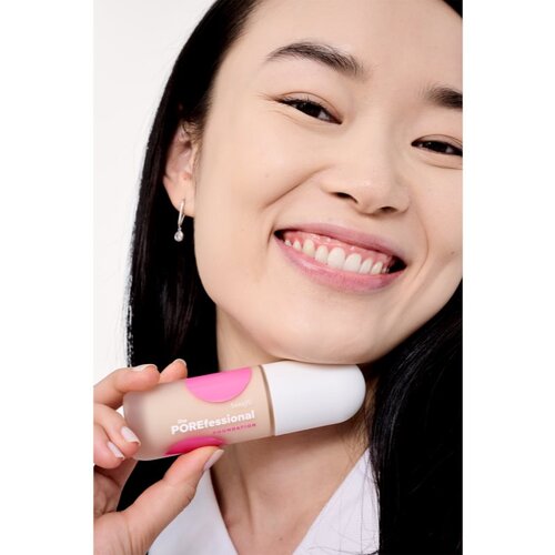 Benefit The POREfessional Foundation tekoči puder z učinkom osvetljevanja z niacinamidom odtenek 2N Mighty 30 ml Slike