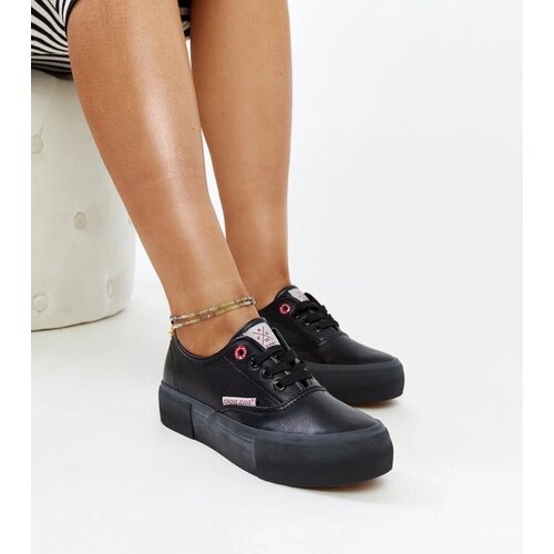 D/CEO Black trainers Beat Cene