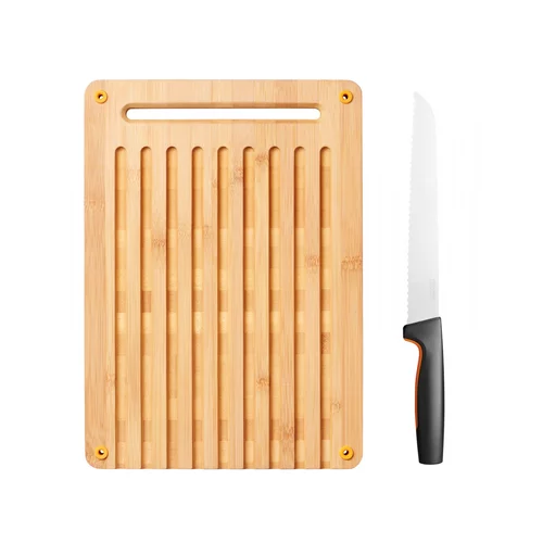 Fiskars FF bambusova rezalna deska in set nožev za kruh