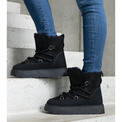 Gemre Black platform snow boots lined with fur Andra Cene
