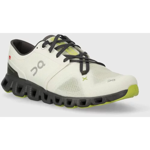 On-running Tekaški čevlji Cloud X 3 bela barva