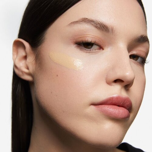 Inglot Skin Focused Care Face Foundation SPF 50 prekrivni tekoči puder SPF 50 odtenek 303 Porcelain Beige 30 ml Slike