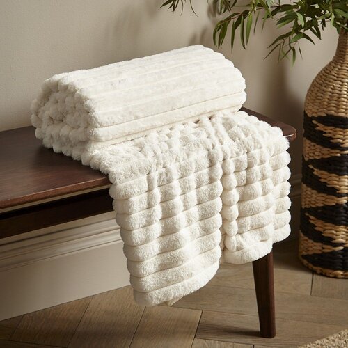 Catherine Lansfield Krem deka od mikropli&amp;scaron;a 130x170 cm Cosy Ribbed &amp;ndash; Slike