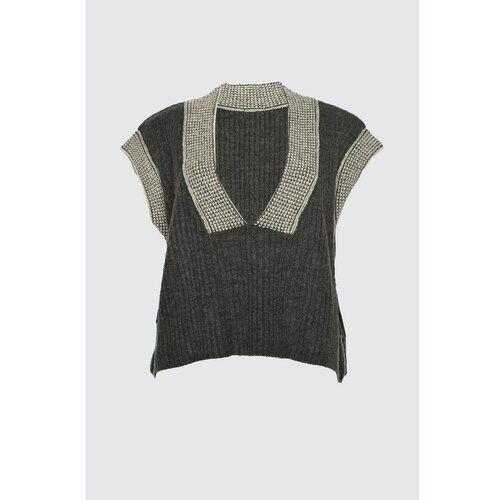 Trendyol džemper s detaljima od antracitnog ovratnika Slike