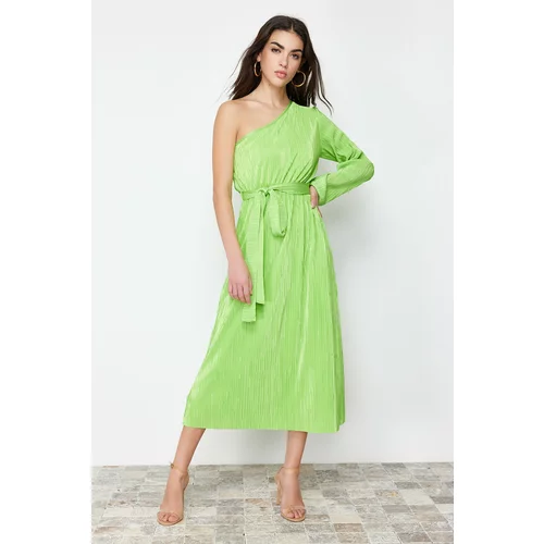 Trendyol Green Belted Pleat Fitted/Fitted Single Sleeve Asymmetric Collar Knitted Midi Dress