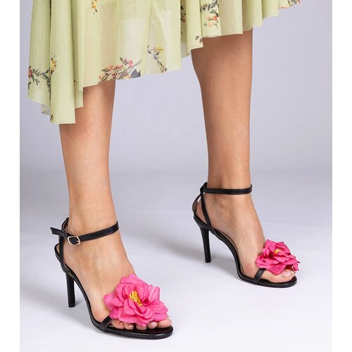Gemre Black high-heeled sandals decorated with a flower Fleri Cene