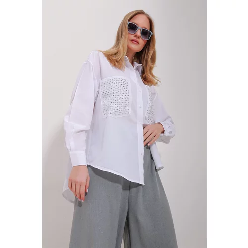 Trend Alaçatı Stili Women's White Double Pocket Trog Embroidered Terrycoton Oversize Shirt