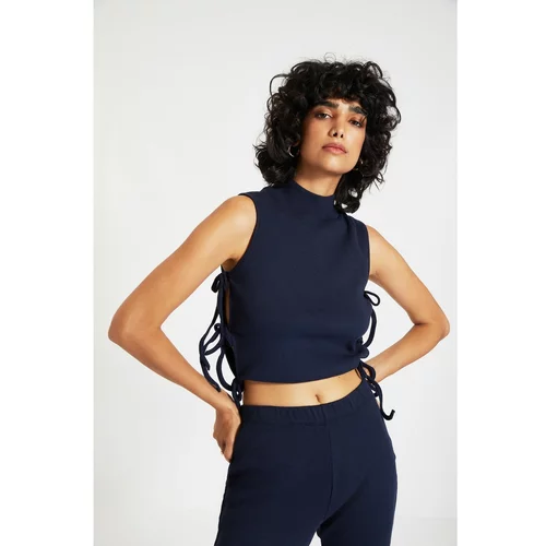 Trendyol Navy Blue Ribbed Crop Tie Detailed Knitted Blouse