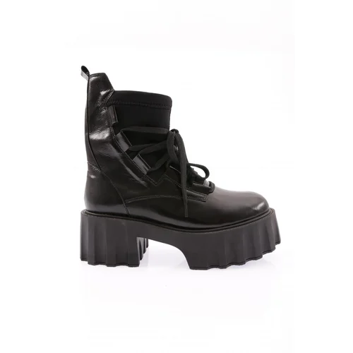 DGN Es803 Women's Thick Sole Lace-Up Boots.