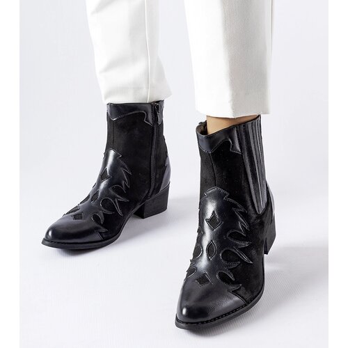 Gemre Black cowboy boots with a small heel Henriette Slike