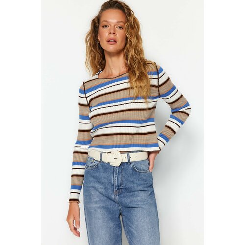 Trendyol Sweater - Brown - Fitted Slike