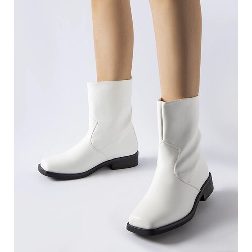Gemre White insulated ankle boots with a square toe Bel Cene