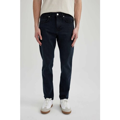 Defacto Slim Tapered Fit Narrow Fit Normal Waist Tapered Leg Jeans Cene