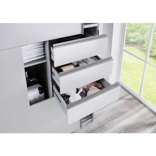 MID.YOU omara z drsnimi vrati, prozorno, bela, barve aluminija Slike