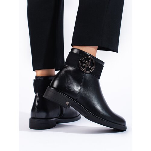 W. POTOCKI Black low boots with flat heels Potocki Cene