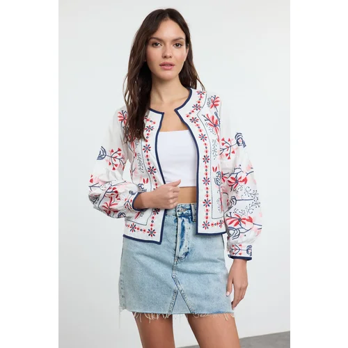 Trendyol White Embroidered Crew Neck Woven Jacket